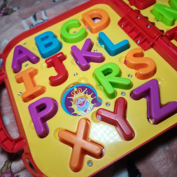 Sesame Street Elmo's On The Go Letters 2017 - Picture 8 of 12